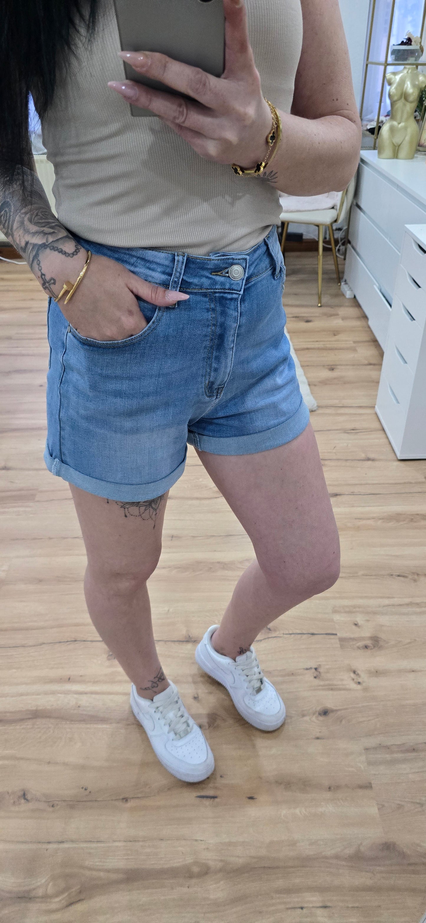 Jeans Shorts -MAGDA-